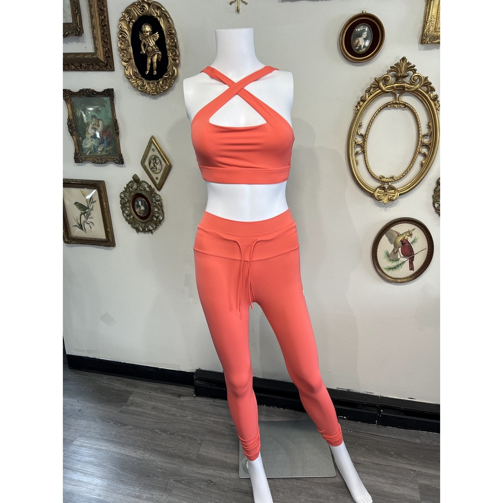 Vuori Coral Activewear Matching Set Cross-Back Sports Bra Drawstring Leggings S